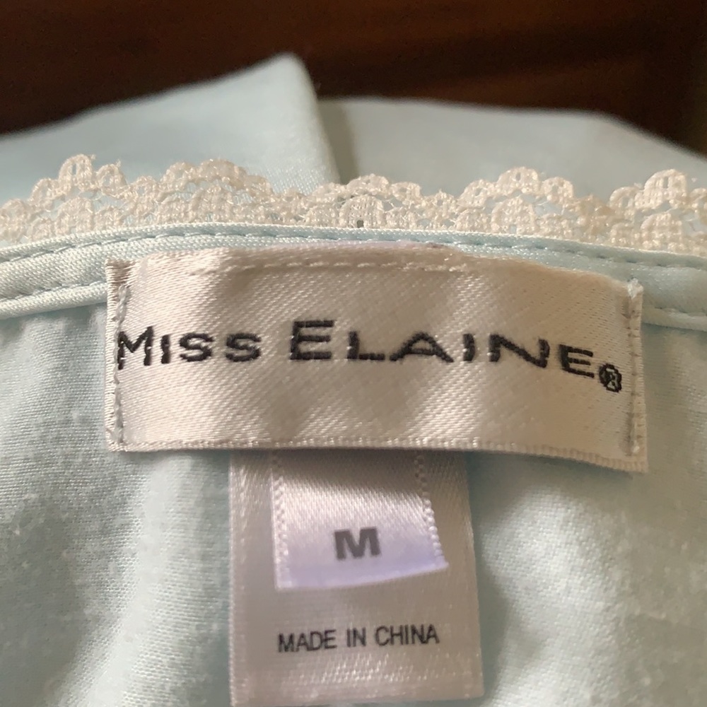 Miss Elaine long-sleeved silky nightgown. - Picture 11 of 13